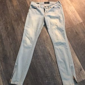 Lucky jeans